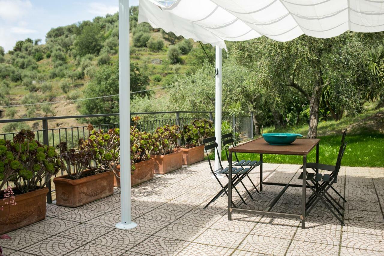 Agriturismo Oltrealmare Civezza 외부 사진