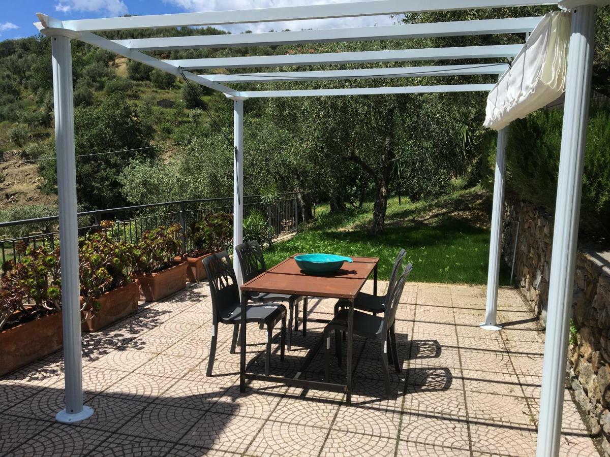Agriturismo Oltrealmare Civezza 외부 사진